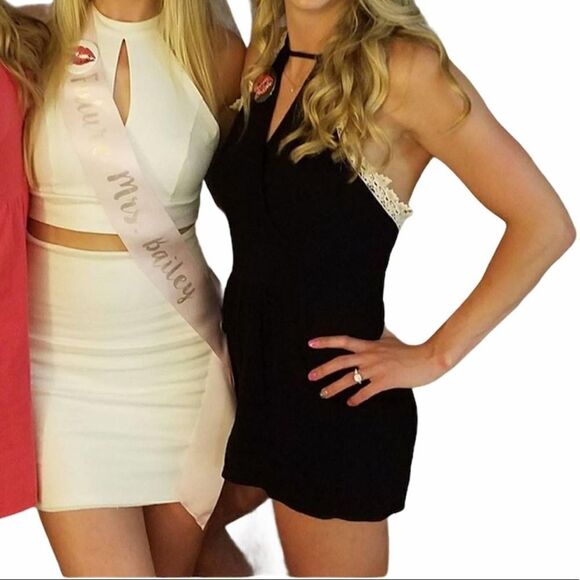 Black Open Back Lace Crochet Trim Romper - Picture 1 of 9